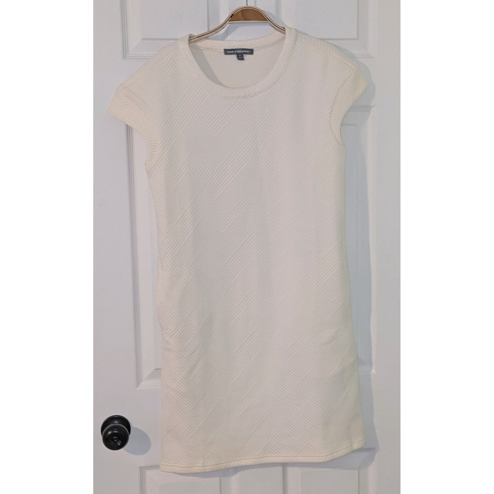 Kate & Mallory XS Cream Textured Geometric‎ Knit Short Sleeve Dress NWOT